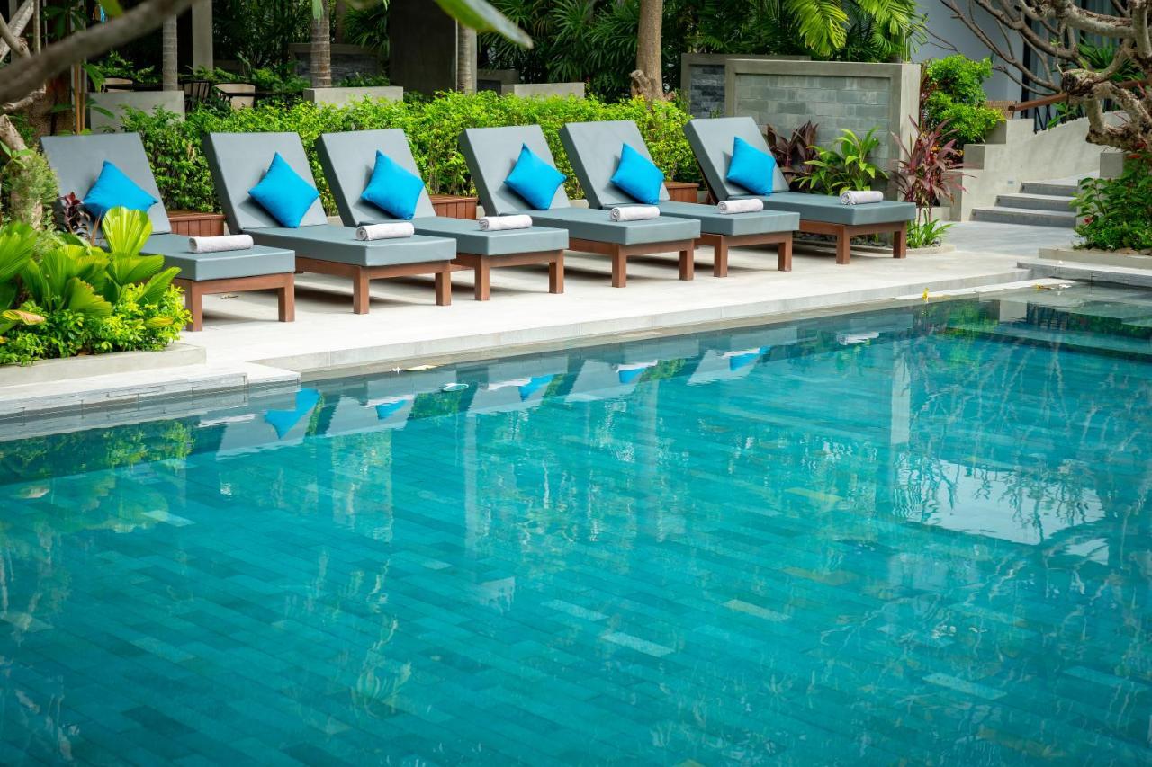 Eightfold Urban Resort Ciudad de Siem Riep Exterior foto Pool at the hotel