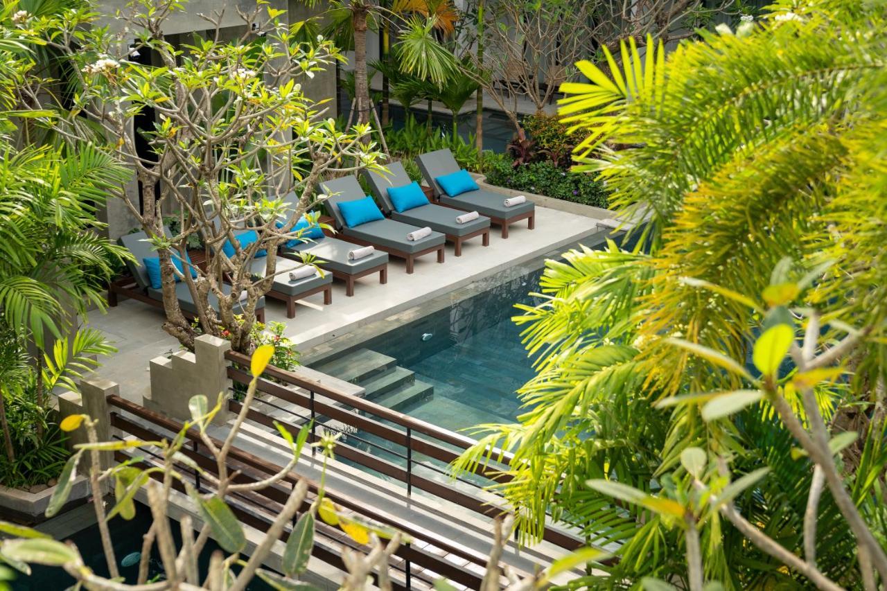 Eightfold Urban Resort Ciudad de Siem Riep Exterior foto The swimming pool at the hotel