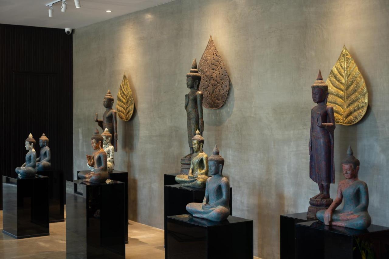 Eightfold Urban Resort Ciudad de Siem Riep Exterior foto A collection of Thai and Laotian art