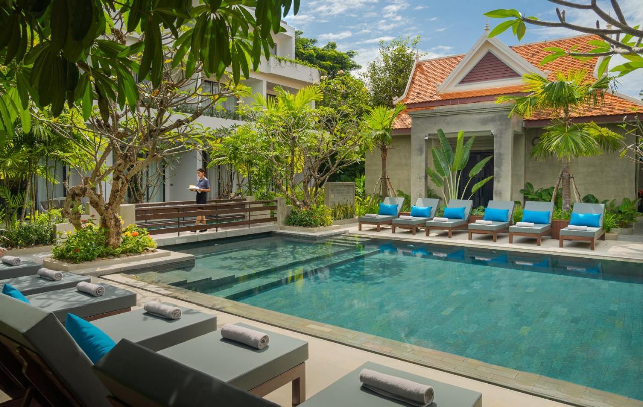 Eightfold Urban Resort Ciudad de Siem Riep Exterior foto The swimming pool at The Library