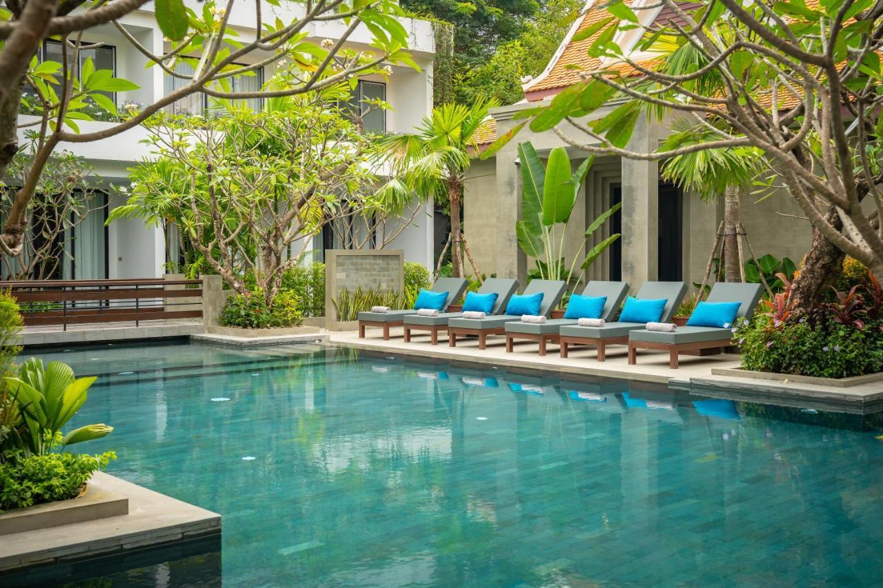 Eightfold Urban Resort Ciudad de Siem Riep Exterior foto The swimming pool at the hotel