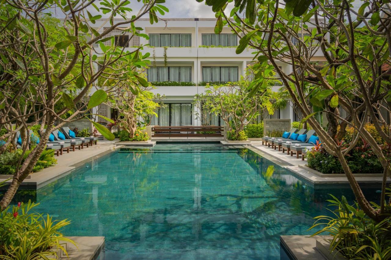 Eightfold Urban Resort Ciudad de Siem Riep Exterior foto The hotel's swimming pool