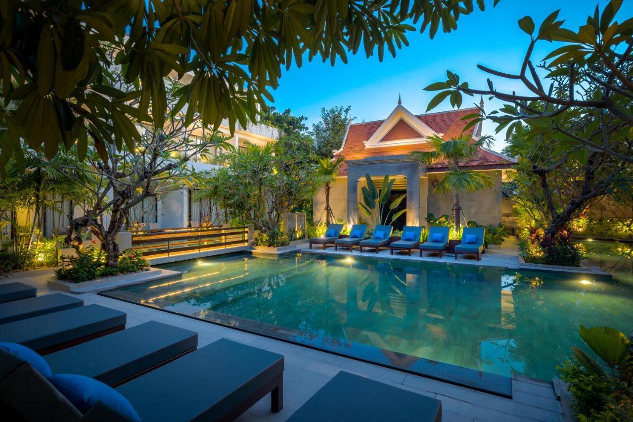 Eightfold Urban Resort Ciudad de Siem Riep Exterior foto The hotel's swimming pool