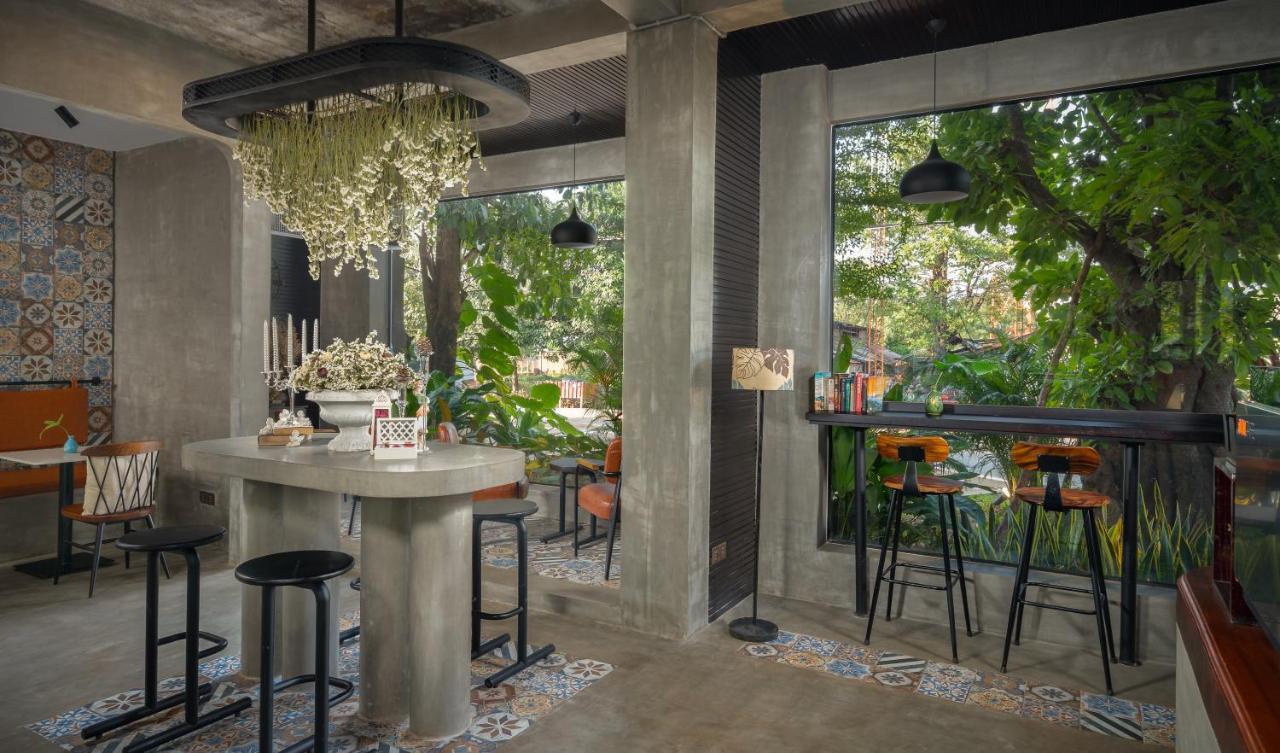 Eightfold Urban Resort Ciudad de Siem Riep Exterior foto The interior of the restaurant