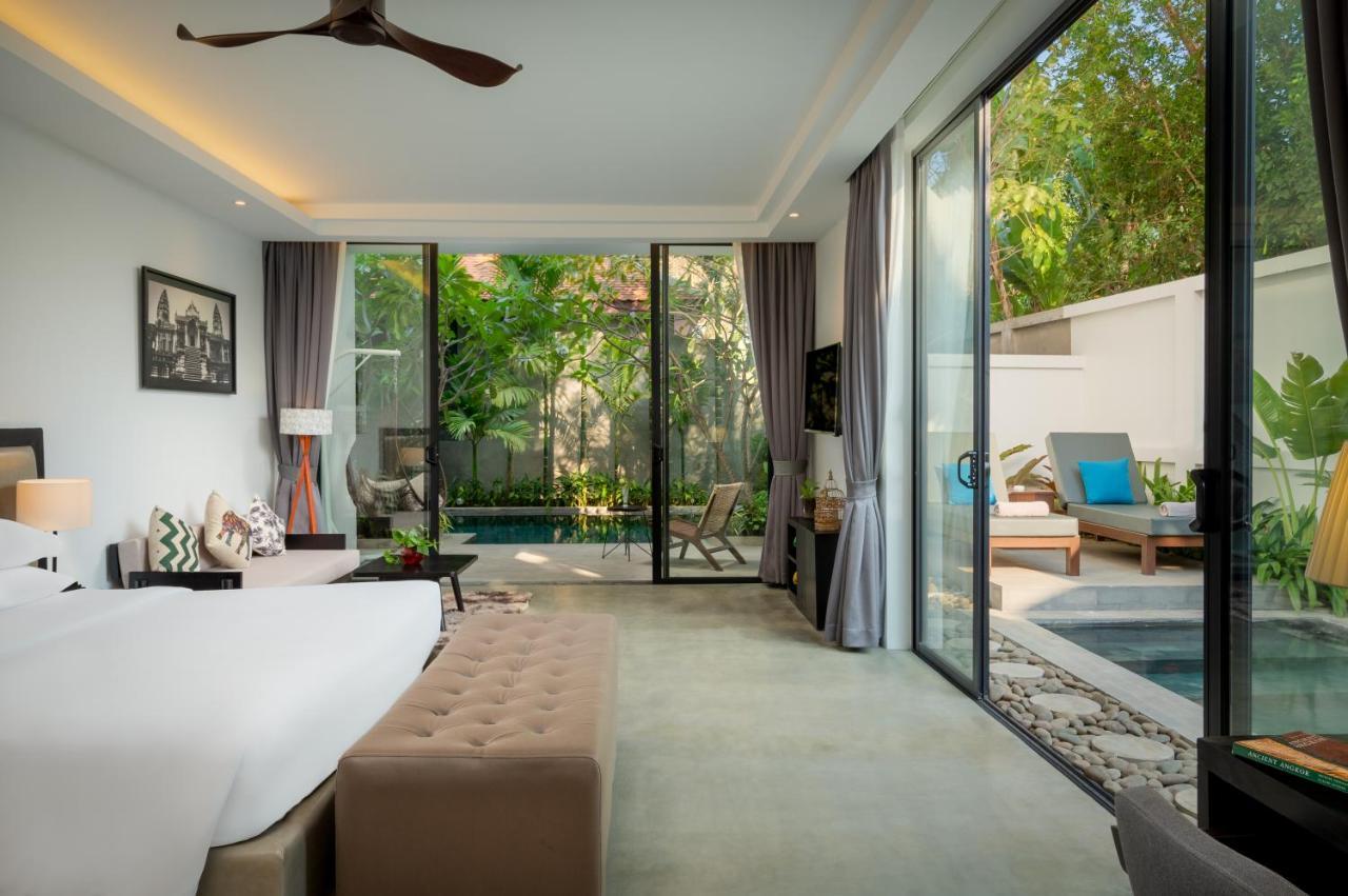 Eightfold Urban Resort Ciudad de Siem Riep Exterior foto A pool villa at The Village Phuket