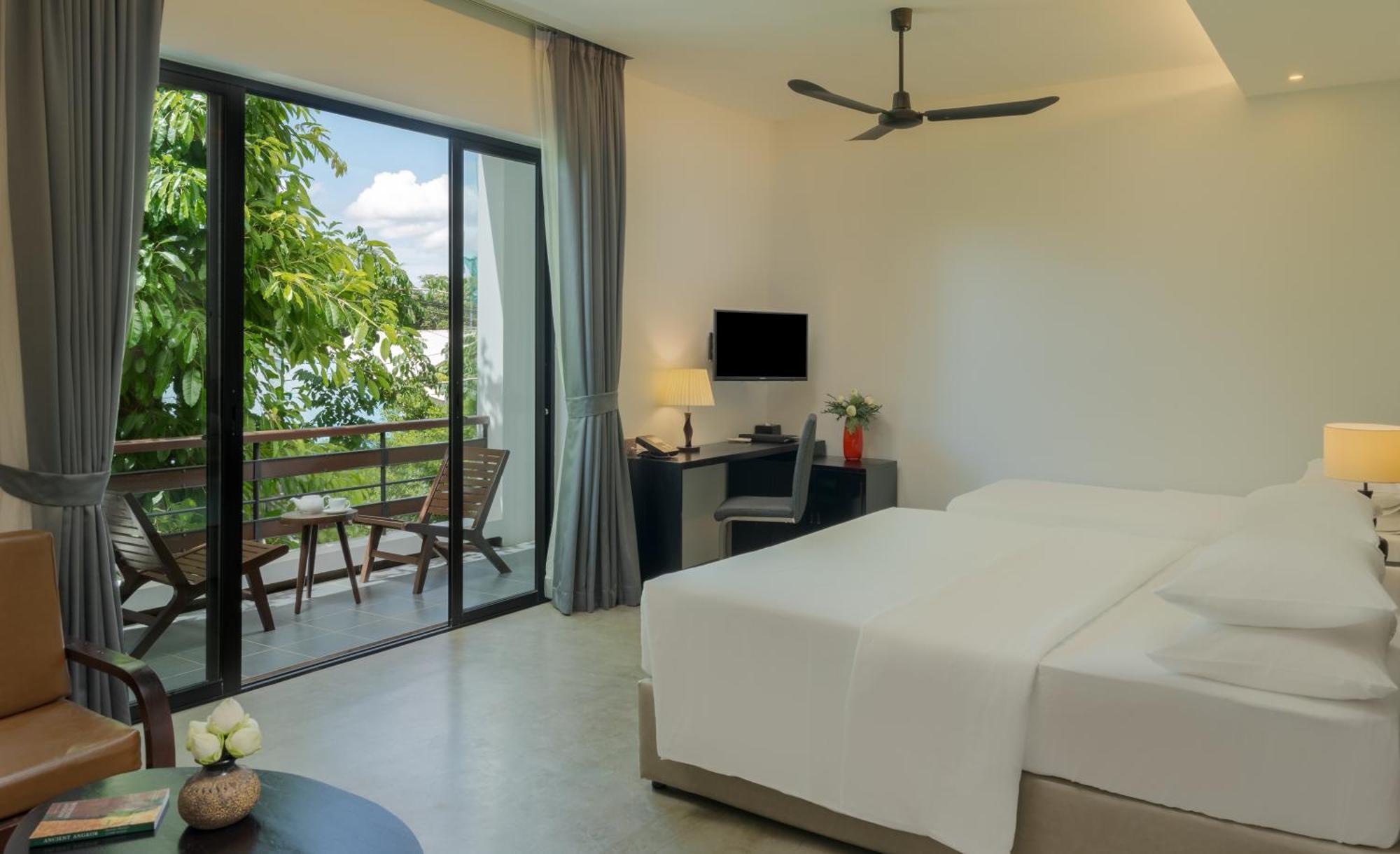 Eightfold Urban Resort Ciudad de Siem Riep Exterior foto