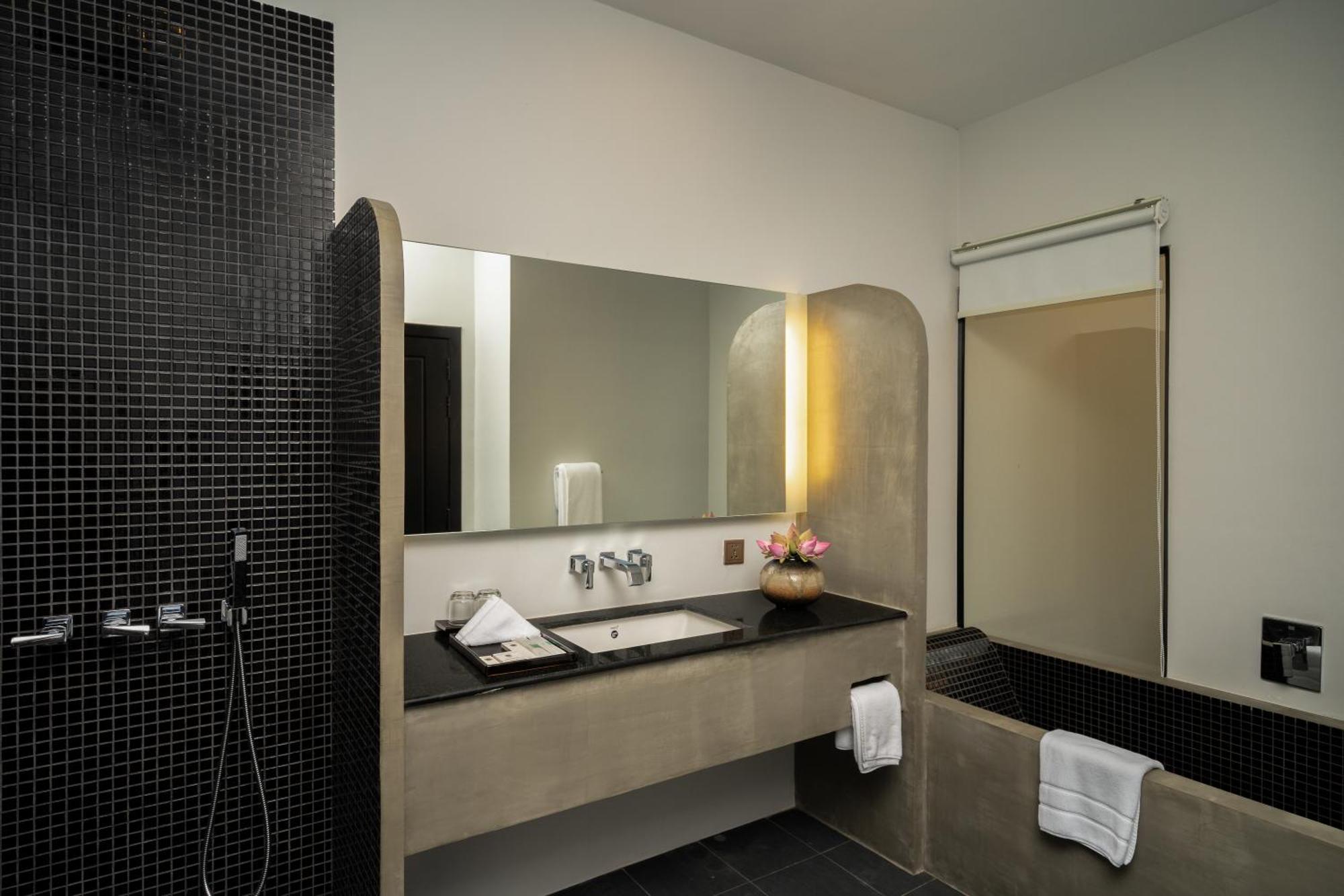 Eightfold Urban Resort Ciudad de Siem Riep Habitación foto Bathroom